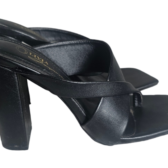 Olivia Ferragamo Black Leather Ankle Straps 4" Platform Heels Size 6 - Picture 2 of 9